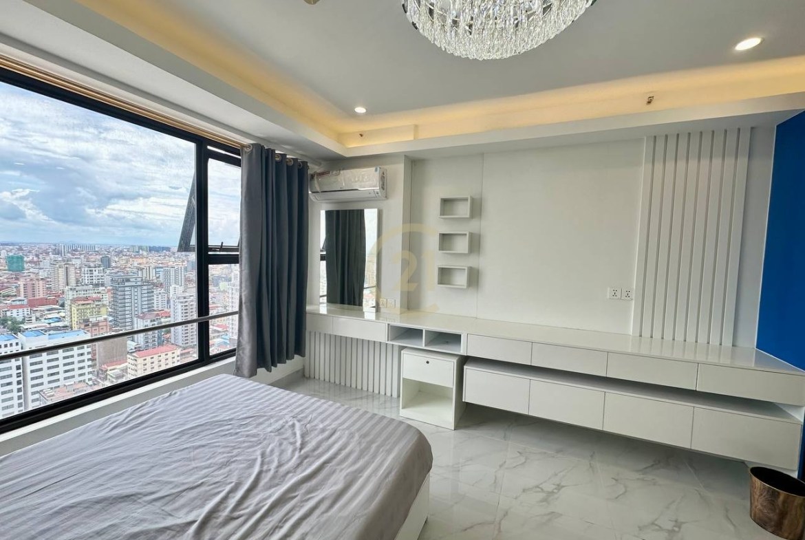 New Decoration Studio for Rent at BKK3