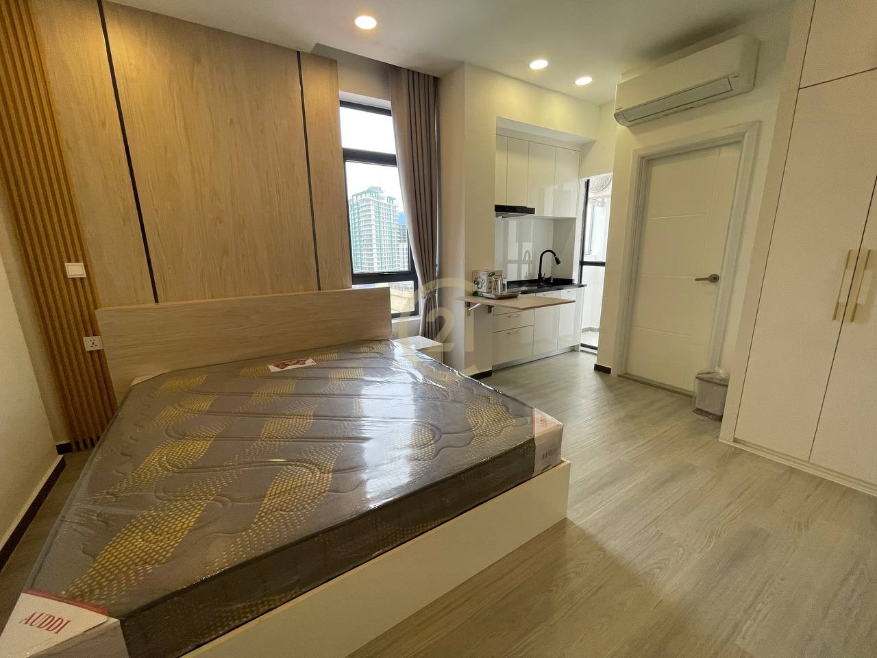 Nice Studio room For Rent At Olympic