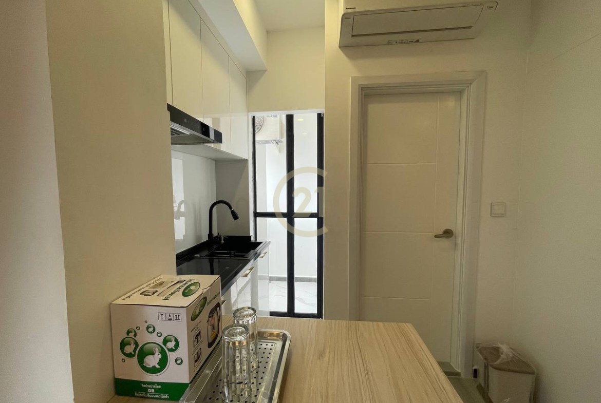 Nice Studio room For Rent At Olympic