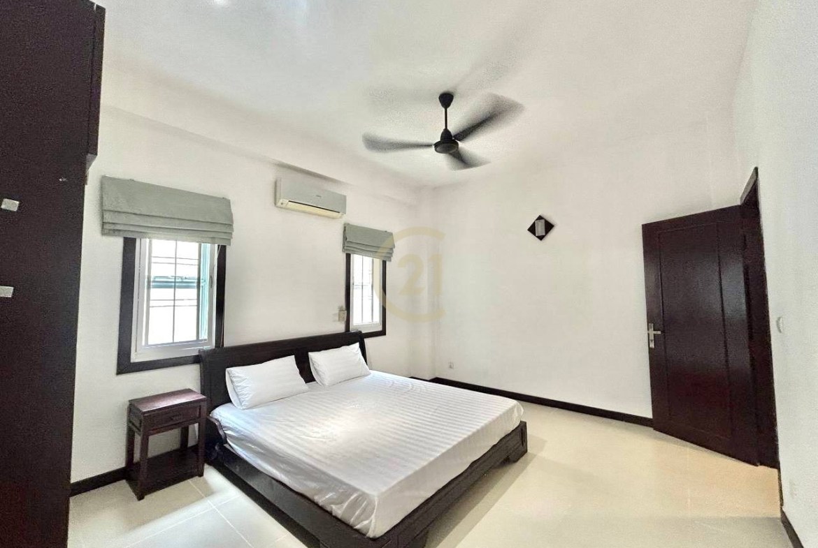 Big Three Bedroom For Rent At Tonle Bassac