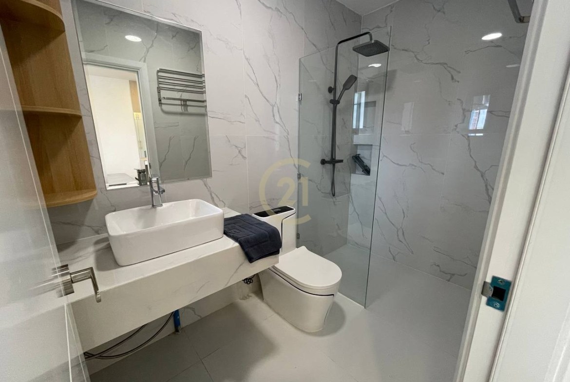 Nice Studio room For Rent At Olympic