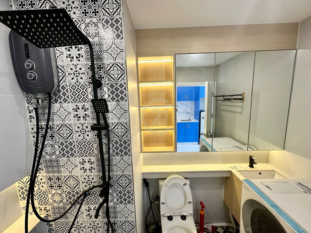 New Decoration Studio for Rent at BKK3