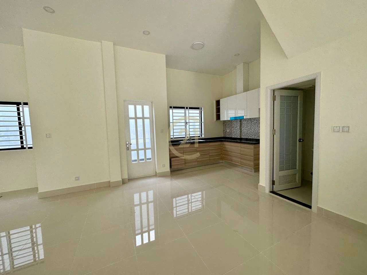Shophouse for Rent at | Peng Hout Boeng Snao, Phnom Penh