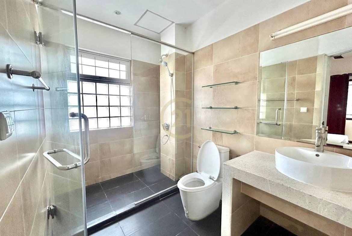 Big Three Bedroom For Rent At Tonle Bassac