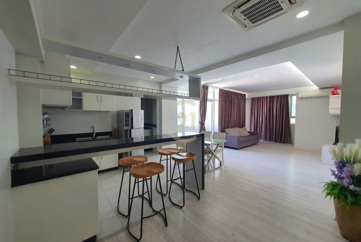 Penthouse Two Bedroom For Rent at BKK1