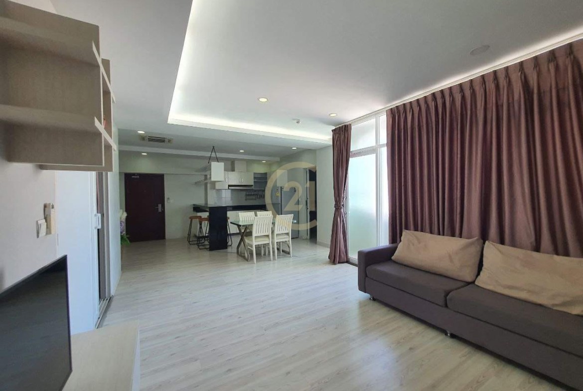 Penthouse Two Bedroom For Rent at BKK1