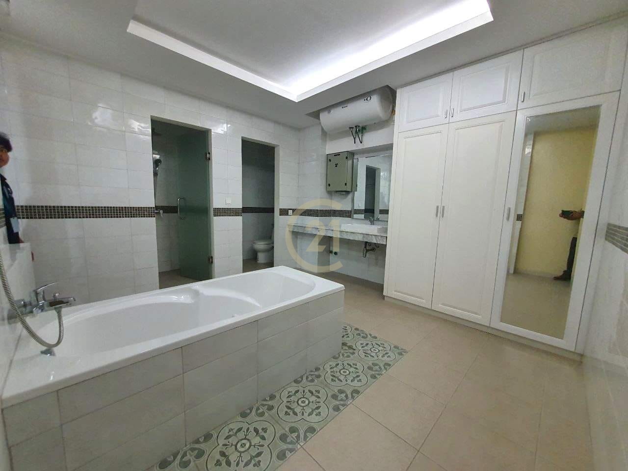 456517560_2144337342633665_6600955900247038167_n Penthouse Two Bedroom For Rent at BKK1