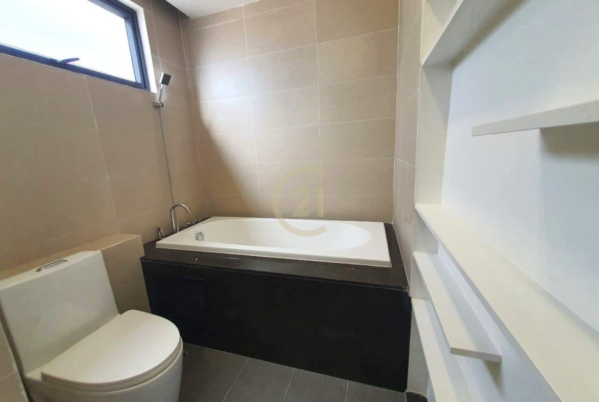Special Price 2 Bedrooms For Rent at Russian Market