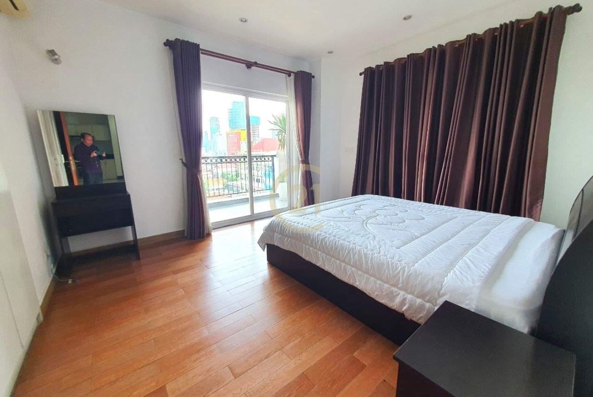 Nice 1 Bed Serviced Apartment for Rent at TTP