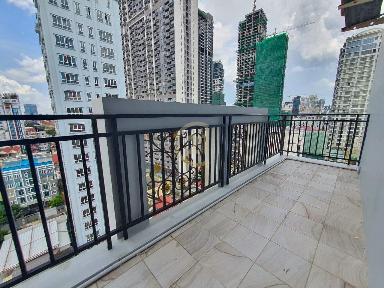 Specious One Bedroom for Rent at BKK2