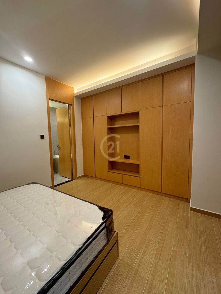 Biggest Three Bedroom for Rent at | BKK1, Phnom Penh