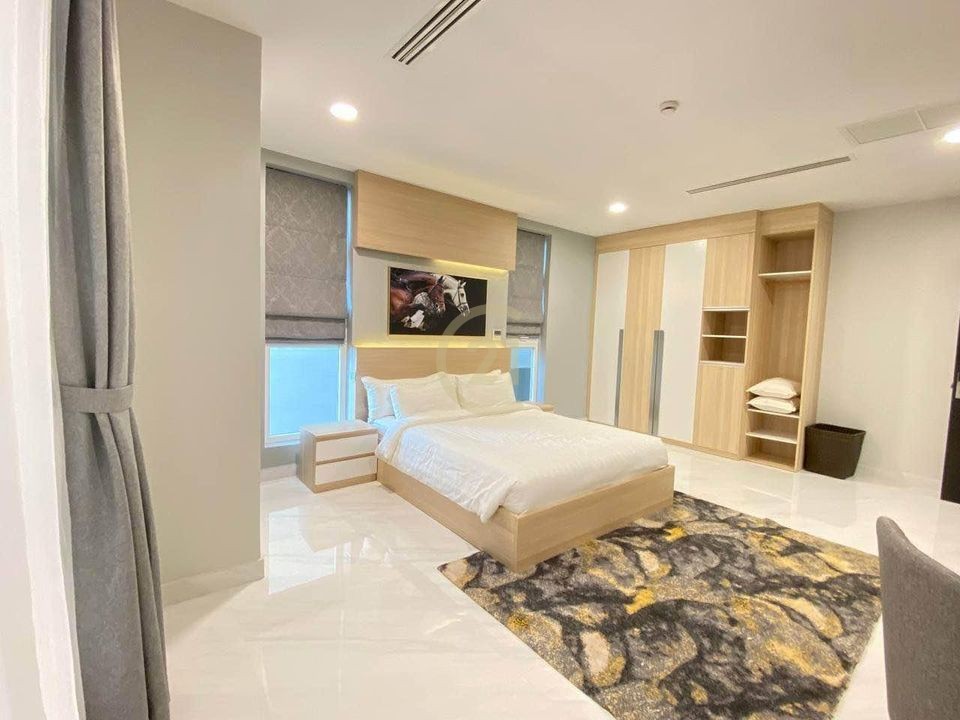 Modern Style 3 Bedroom For Rent at BKK1