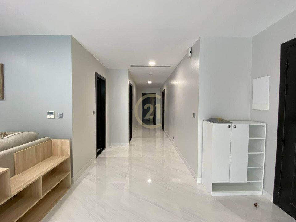 Modern Style 3 Bedroom For Rent at BKK1