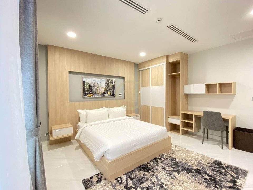 Modern Style 3 Bedroom For Rent at BKK1