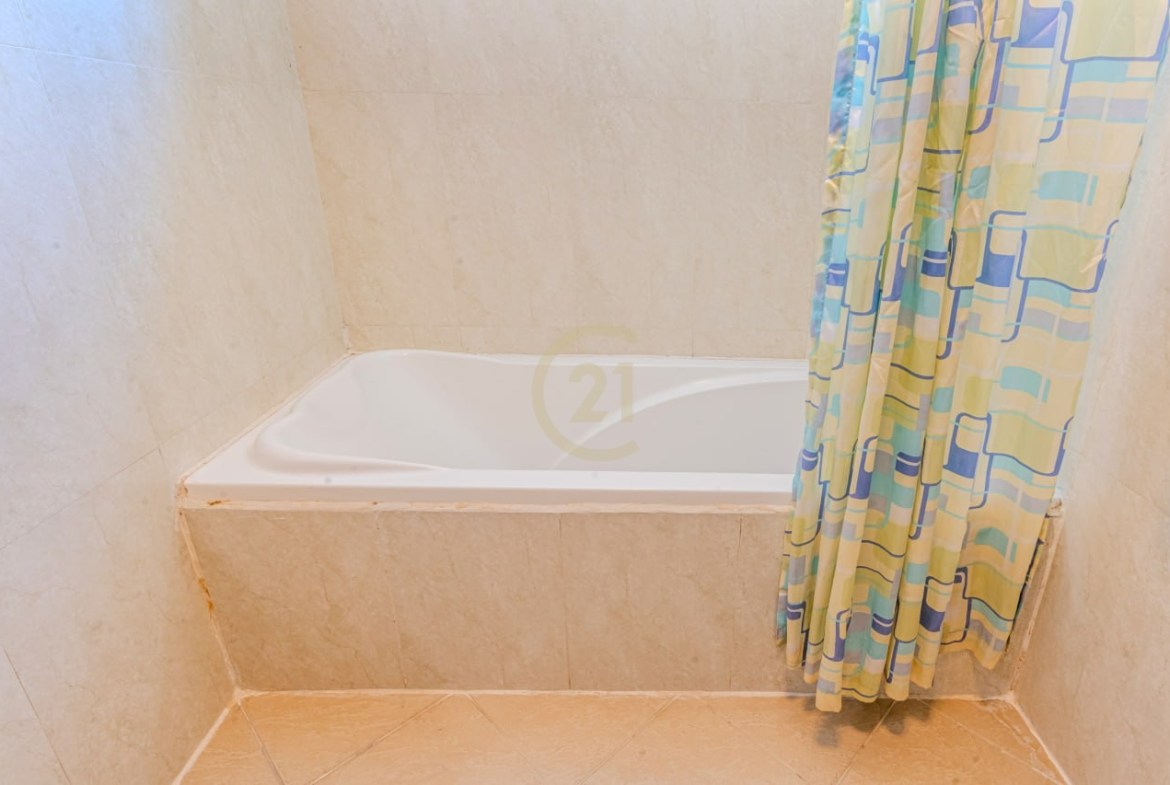 Nice 3 Bedrooom for Rent at Chroy Chongva