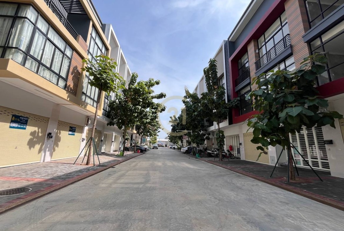 Flat House for Sale at | Peng Hout Boeng Snao, Phnom Penh