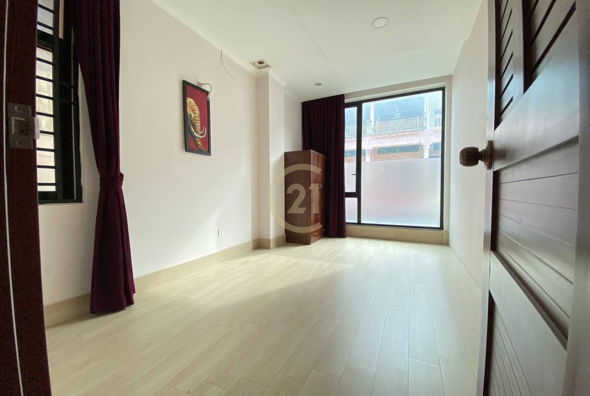 Brand new Two Bedroom for Rent at | Beoug Trobek, Phnom Penh