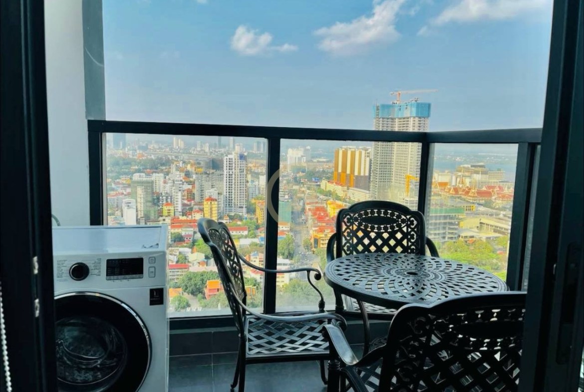 Lovely Two Bedroom for Rent at | Tonle Bassac, Phnom Penh