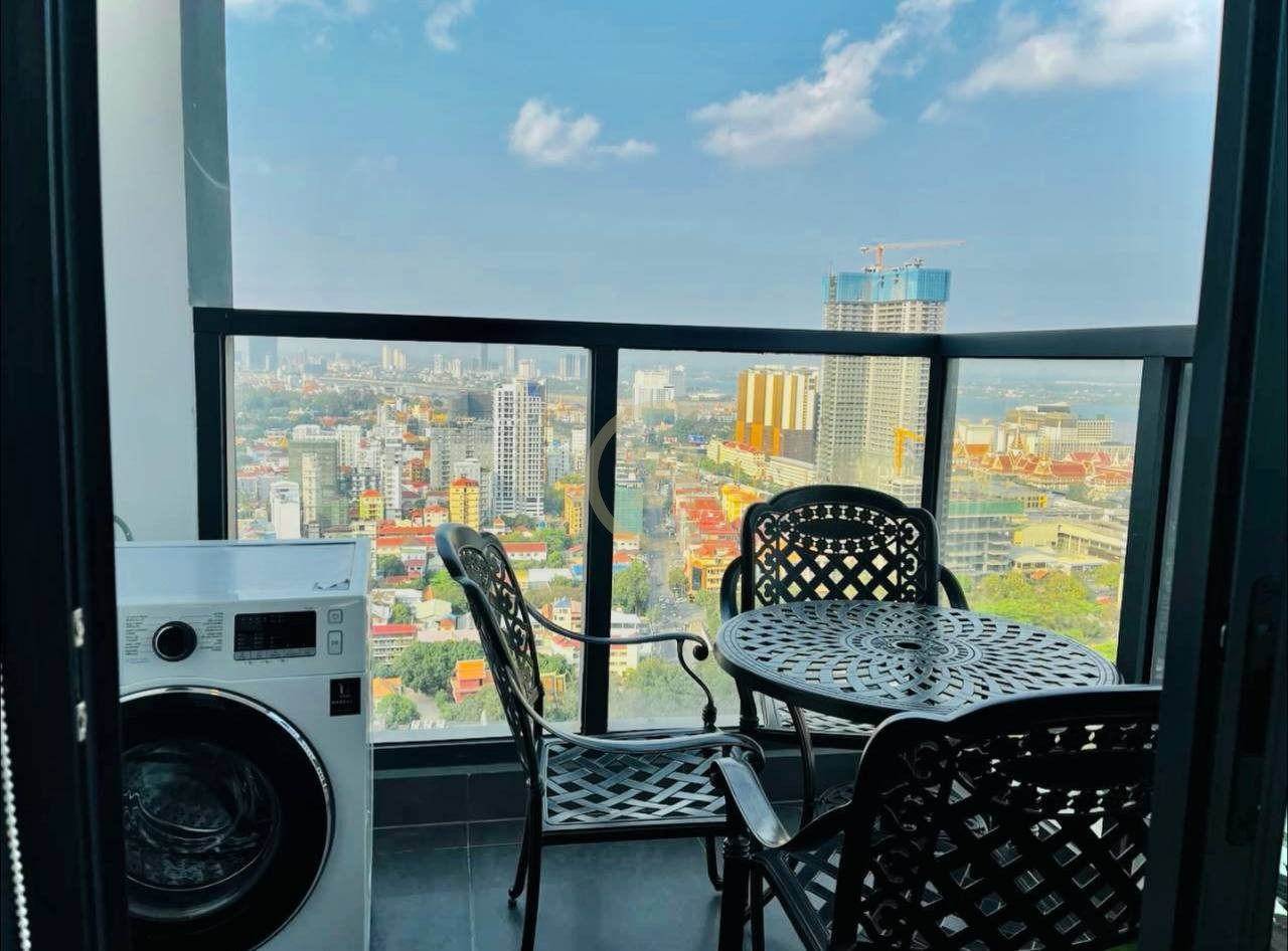 Lovely Two Bedroom for Rent at | Tonle Bassac, Phnom Penh