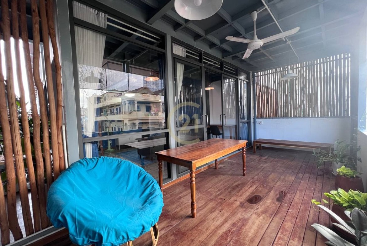 GOOD Duplex One Bedroom for rent at BKK3