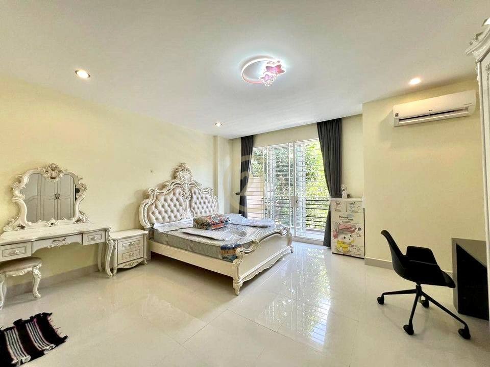 photo_2024-10-26_10-30-07