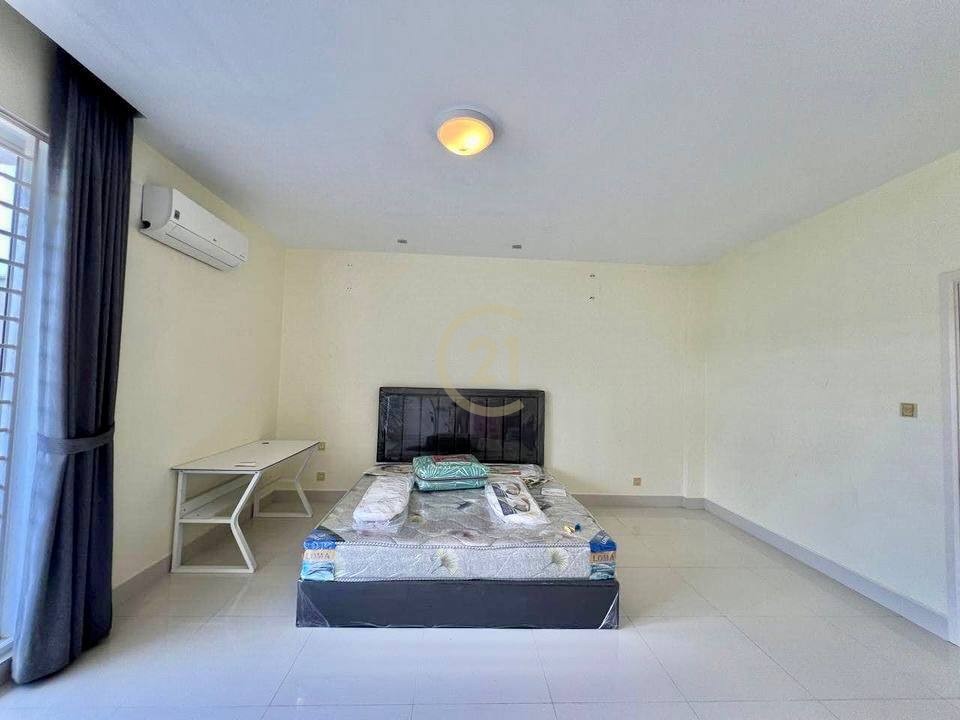 photo_2024-10-26_10-30-33