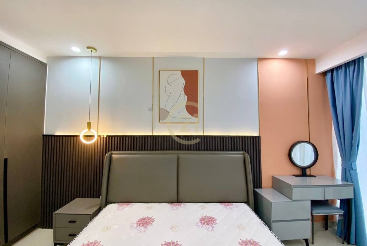 Condo Three Bedroom For Rent At Tonle Bassac