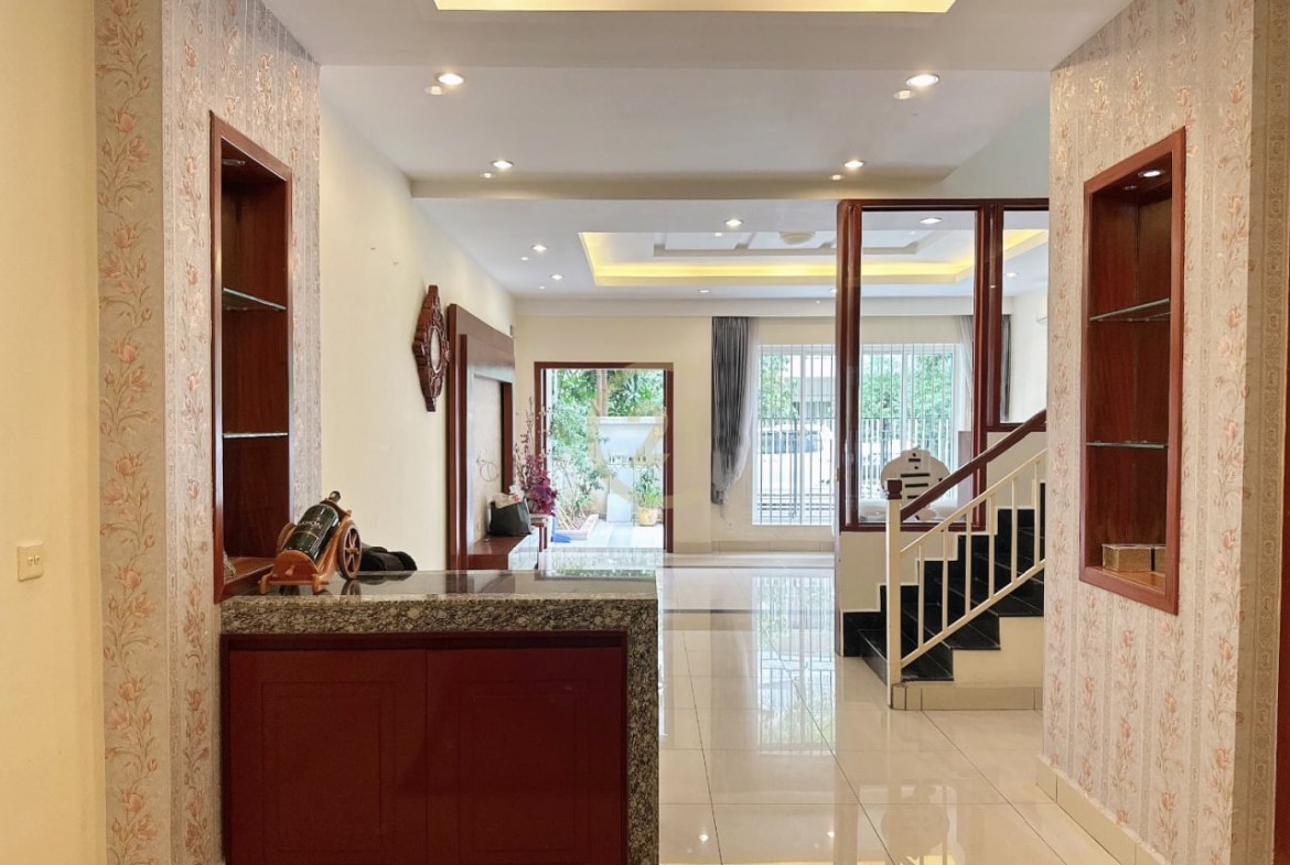 Twin Villa For Rent Near Aeon II