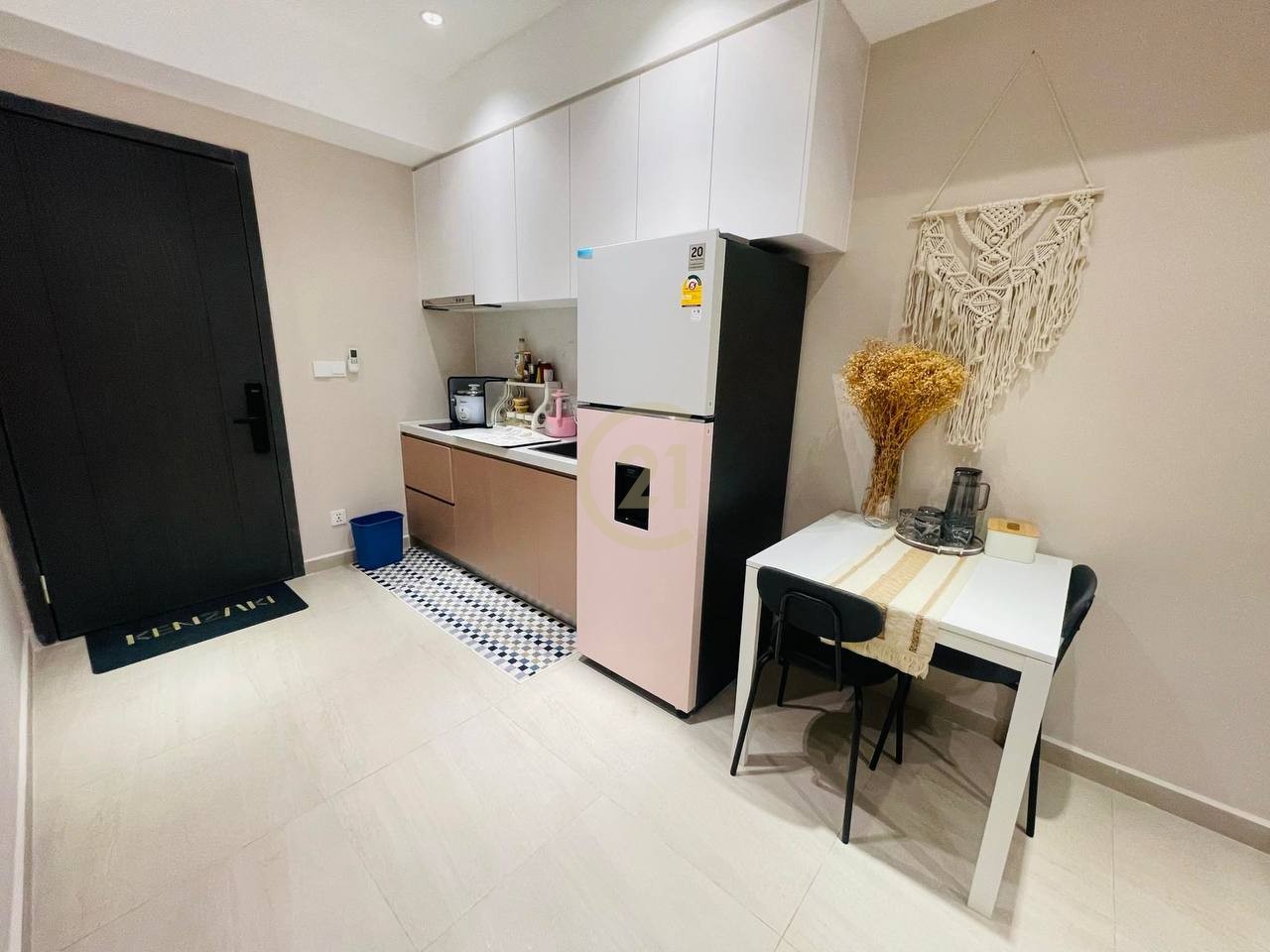Beautiful 1 Bedroom For Sale at Time Square 3