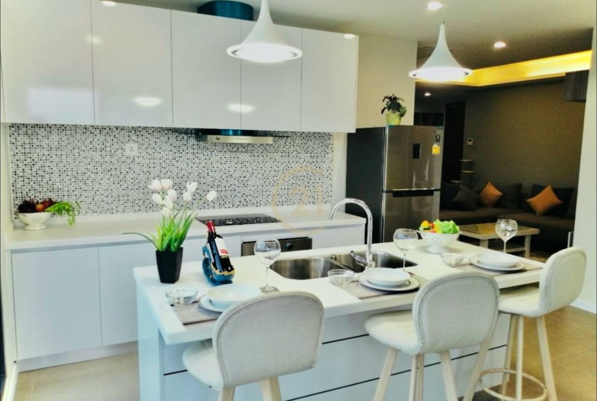Lovely Two Bedroom for Rent at | Tonle Bassac, Phnom Penh