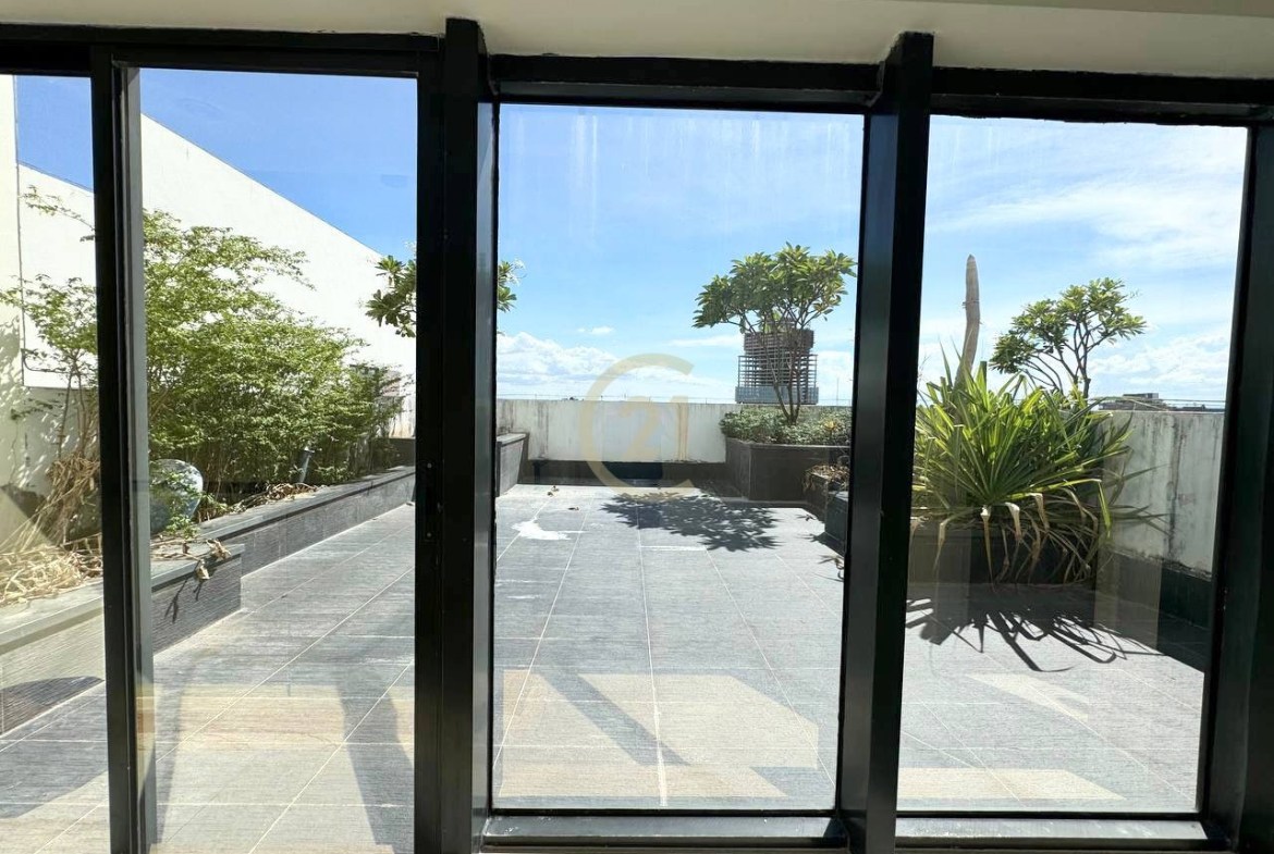 Big Penthouse For Sale At Toul Kork