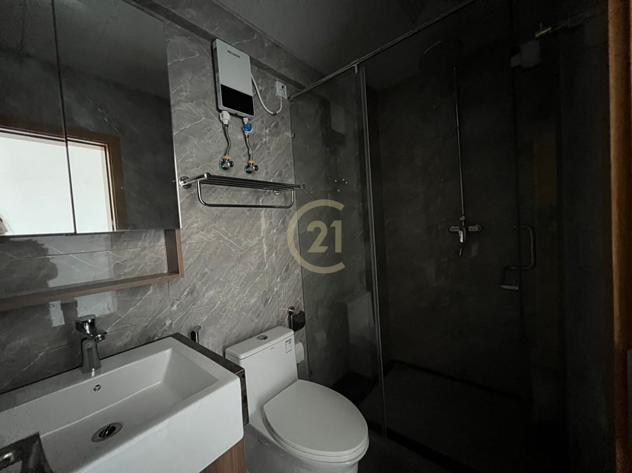 Best Condo Studio Room For Rent At River Side