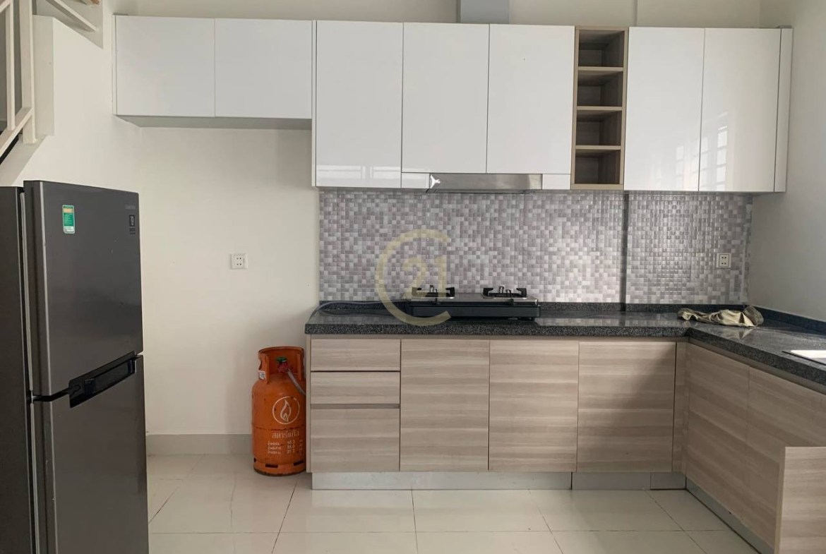 Flat House for Rent at | Peng Hout, Phnom Penh
