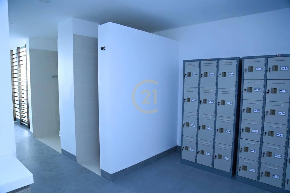 Big Penthouse 4Bedroom For Rent At Toul Tompung