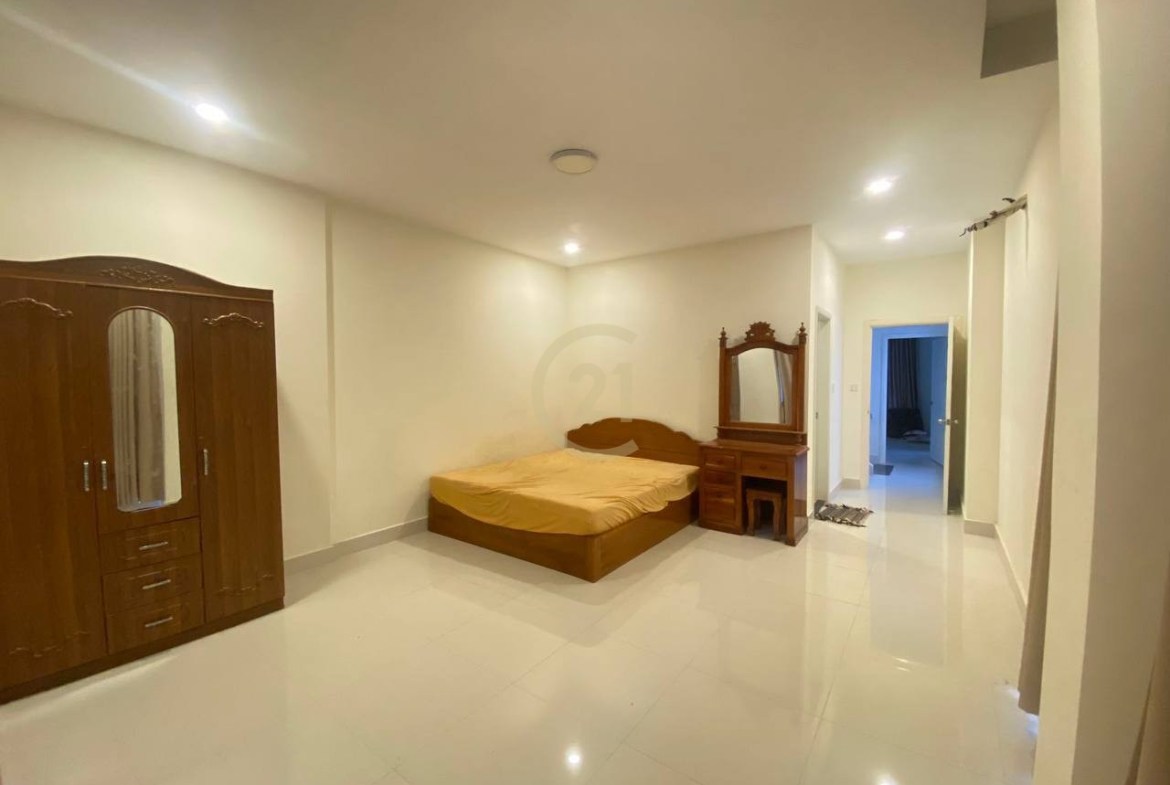 Flat House for Rent at | Peng Hout, Phnom Penh