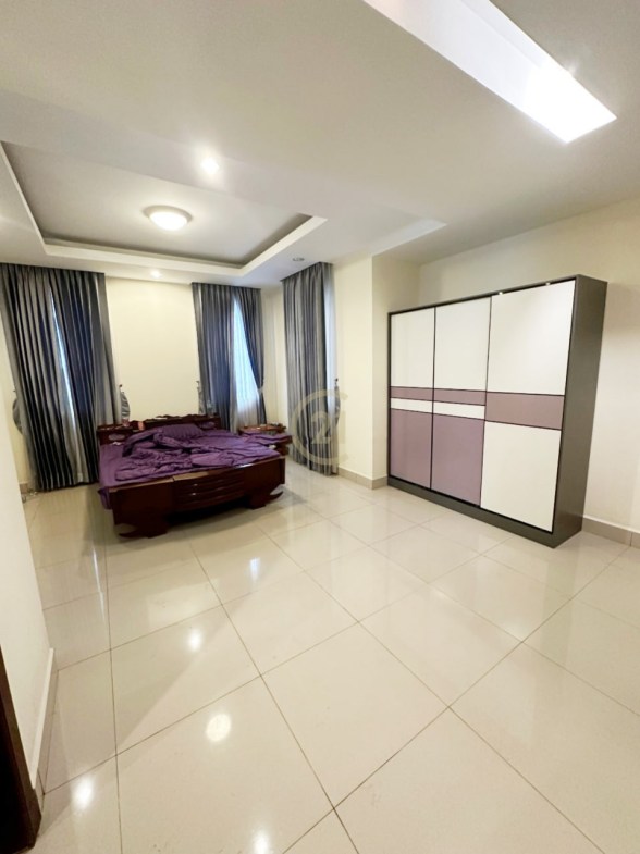 Twin Villa For Rent Near Aeon II