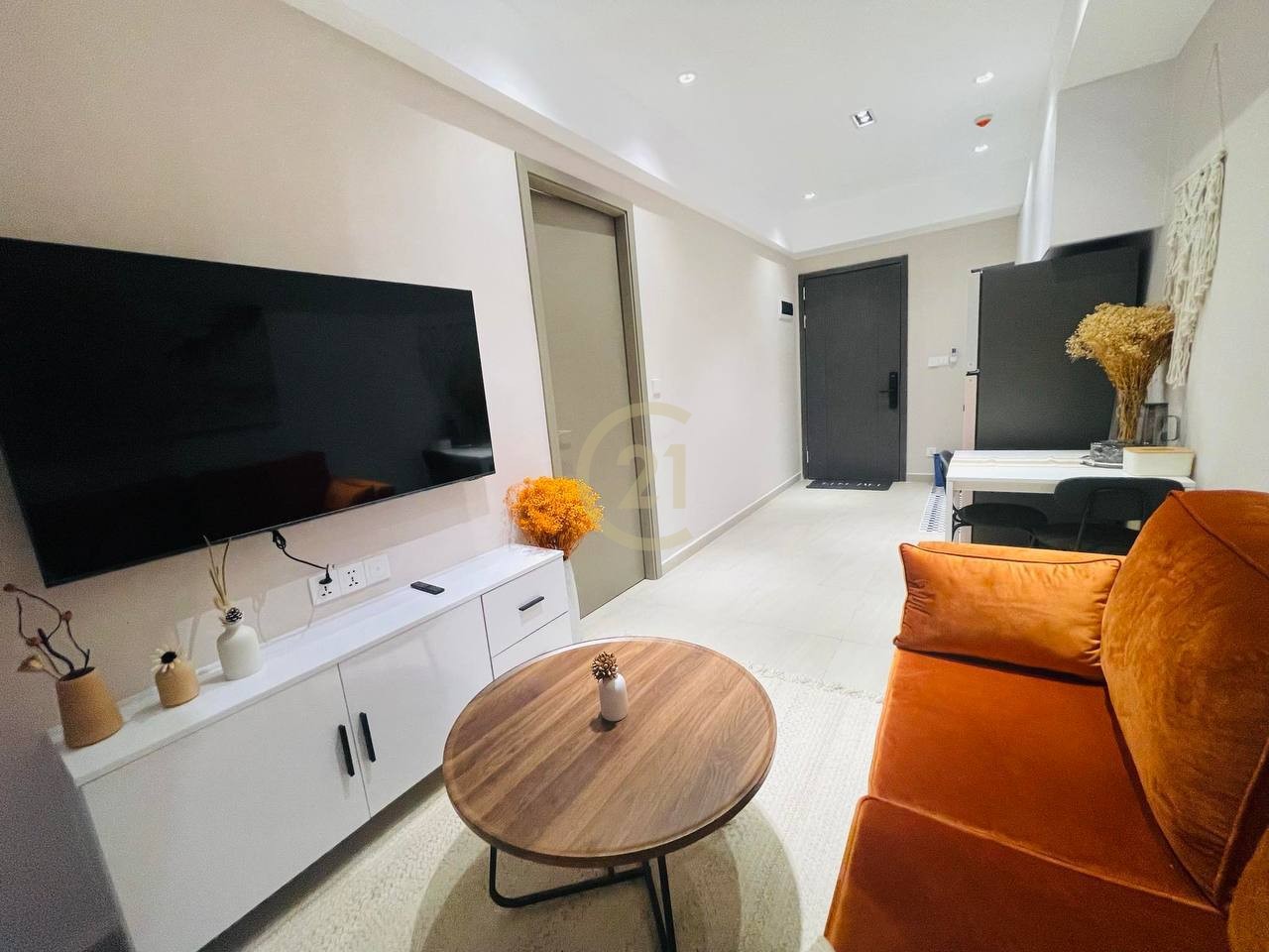 Beautiful 1 Bedroom For Sale at Time Square 3