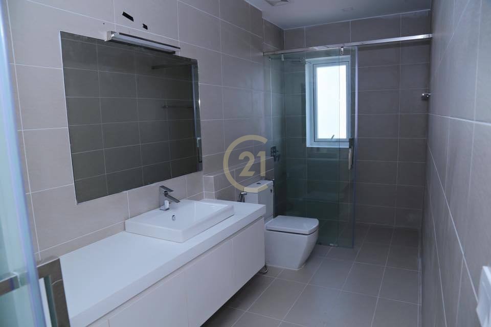 Big Penthouse 4Bedroom For Rent At Toul Tompung