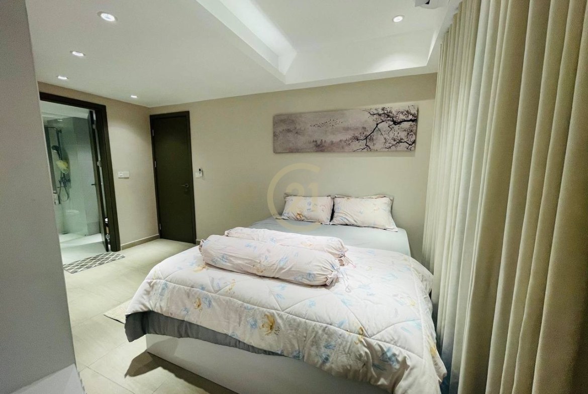 Beautiful 1 Bedroom For Sale at Time Square 3