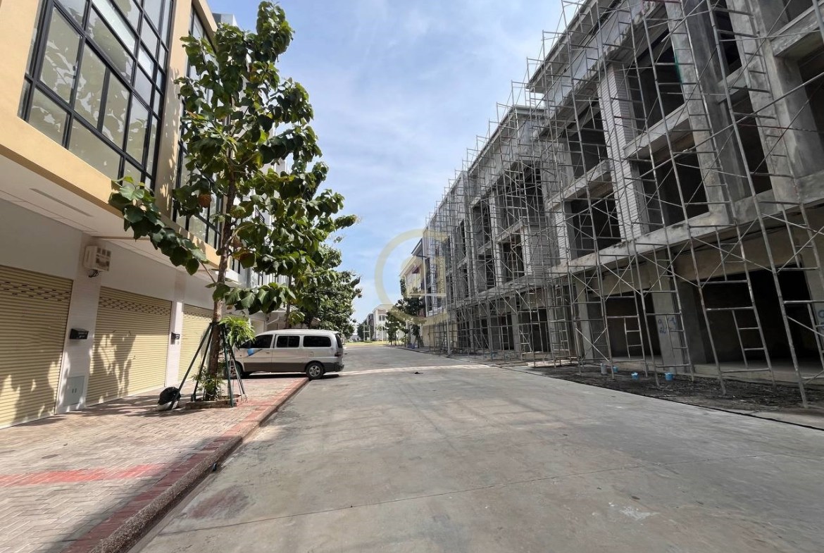 Flat House for Rent at | Peng Hout Boeng Snao, Phnom Penh