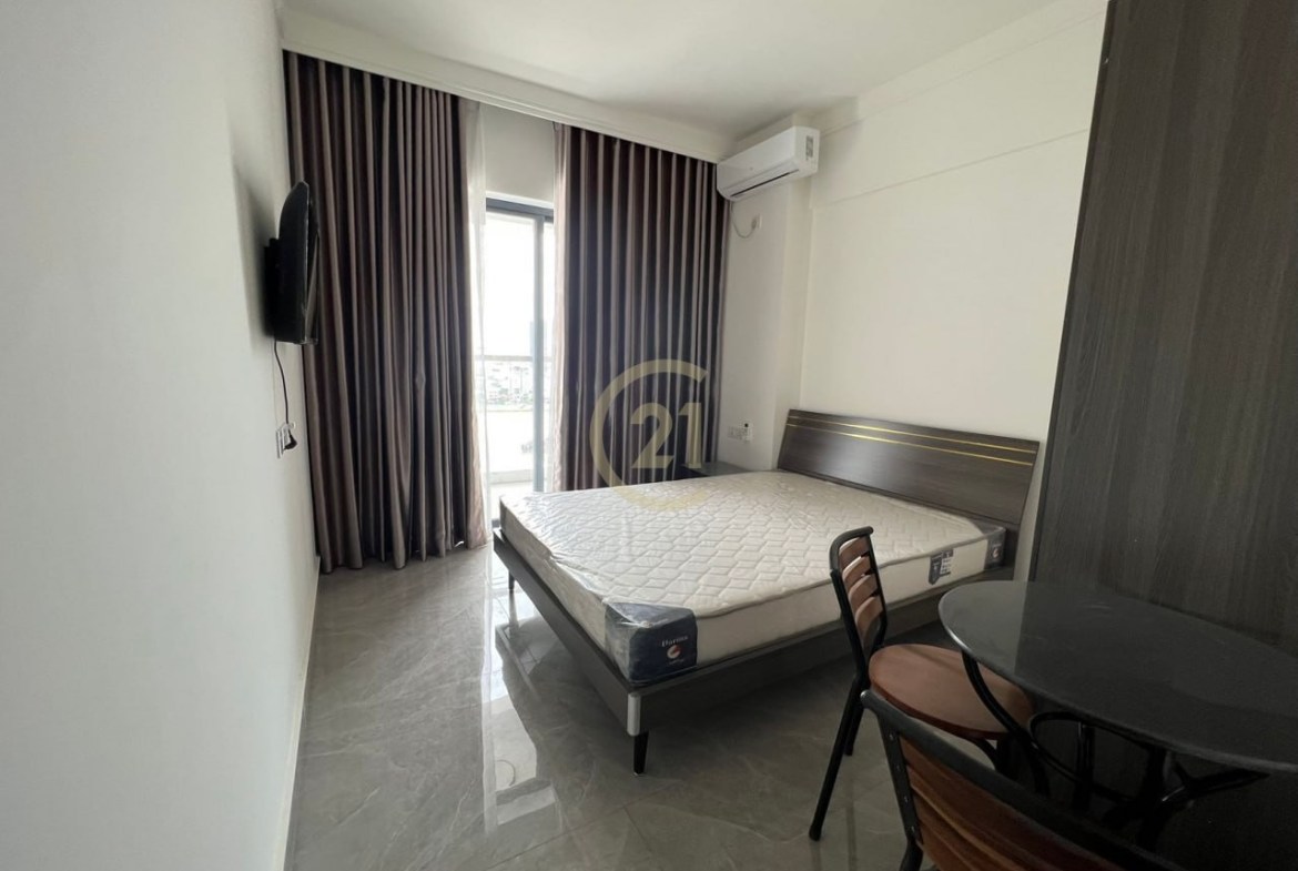 Best Condo Studio Room For Rent At River Side