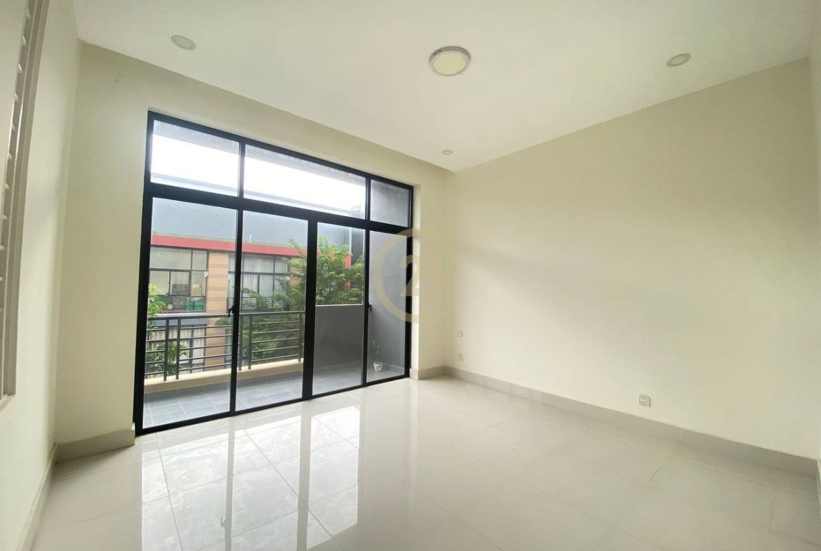 Flat House for Rent at | Peng Hout, Phnom Penh