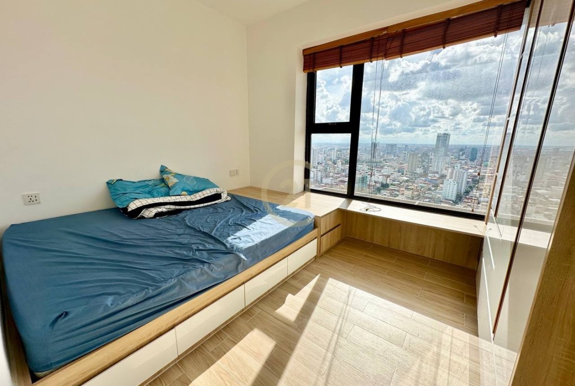 Beautiful Condo 2 Bedrooms For Rent at BKK3