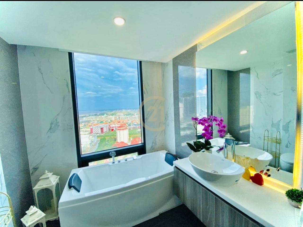 Lovely Two Bedroom for Rent at | Tonle Bassac, Phnom Penh