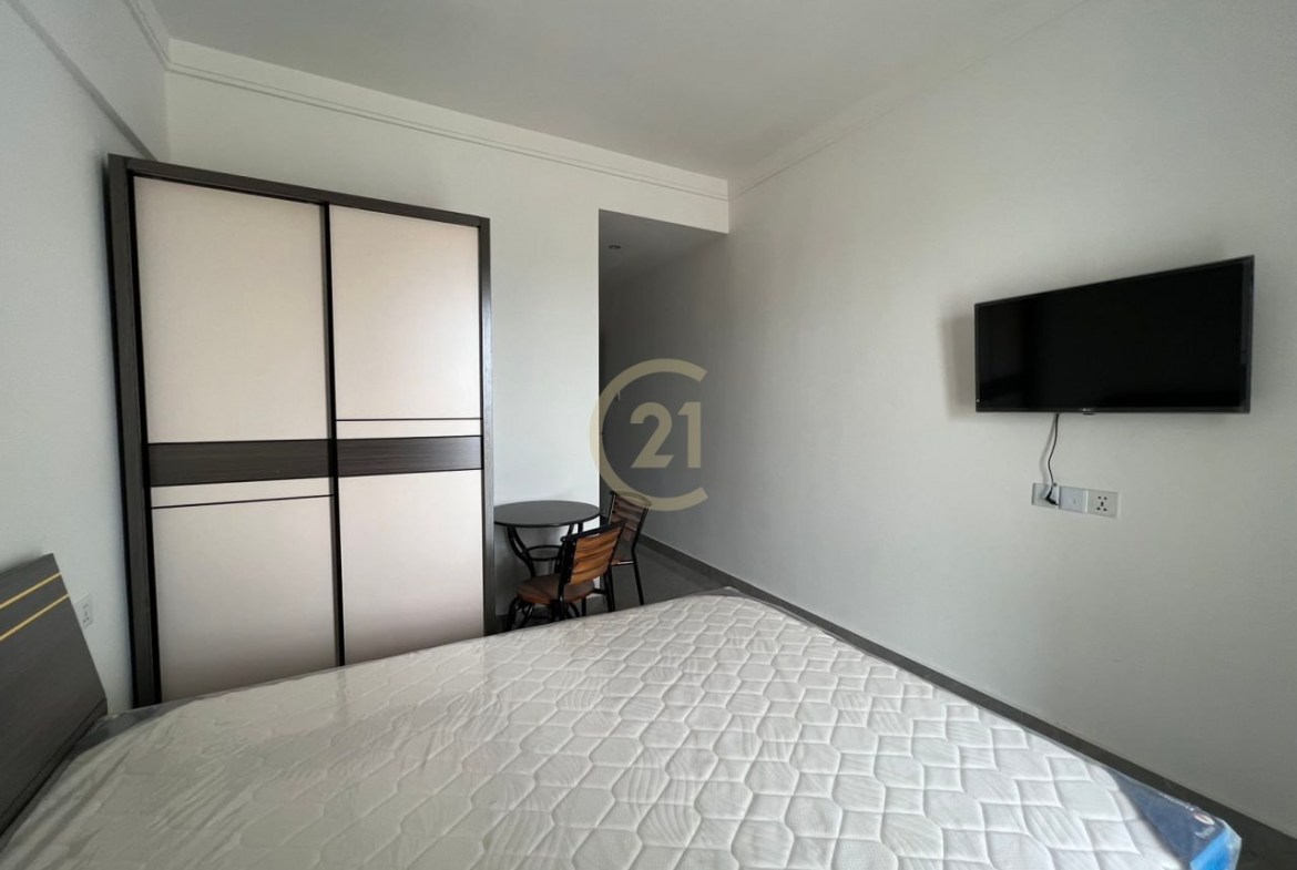 Best Condo Studio Room For Rent At River Side
