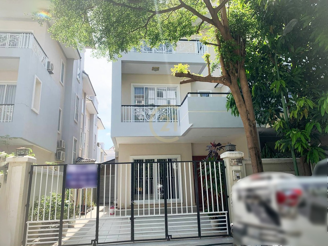 Twin Villa For Rent Near Aeon II