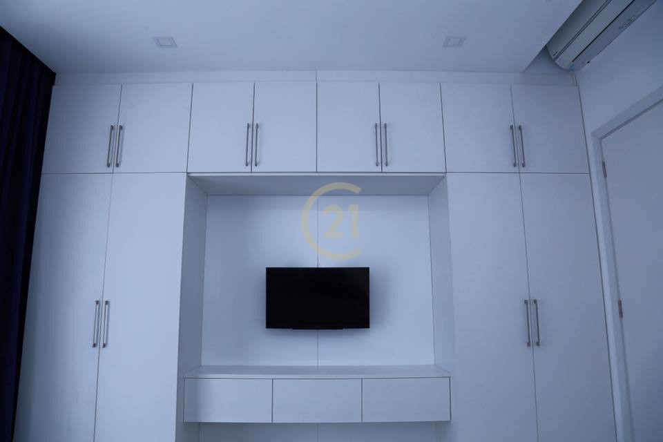 Big Penthouse 4Bedroom For Rent At Toul Tompung