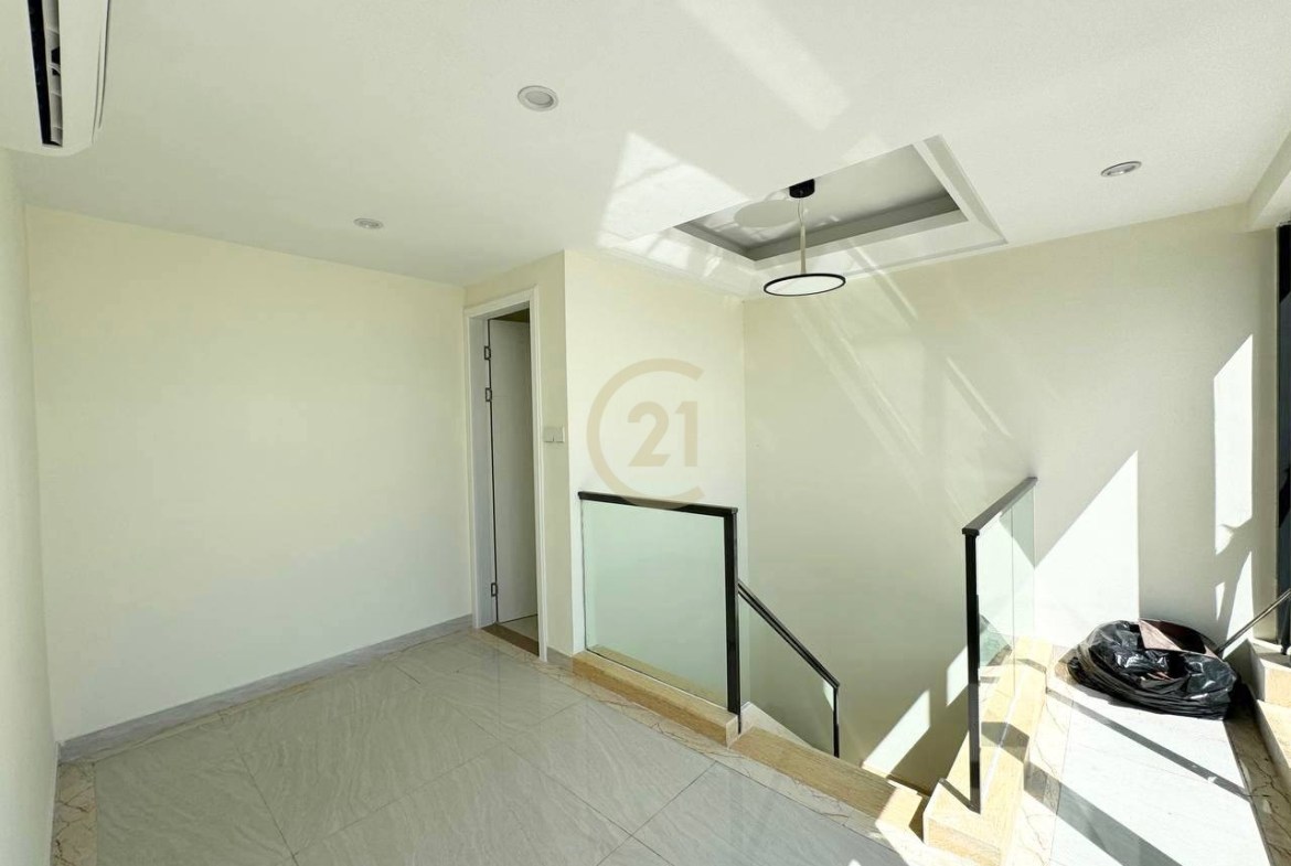 Big Penthouse For Sale At Toul Kork