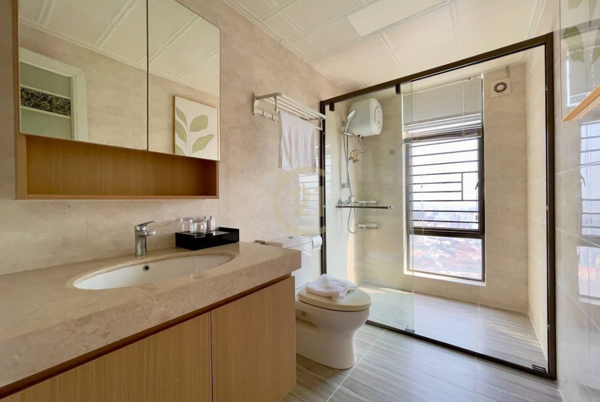 Big Condo Three Bedroom For Sale At TK
