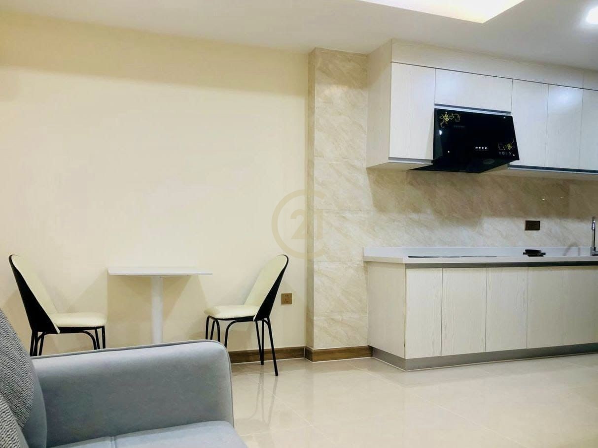 Nice Studio Room For Rent at Olympia
